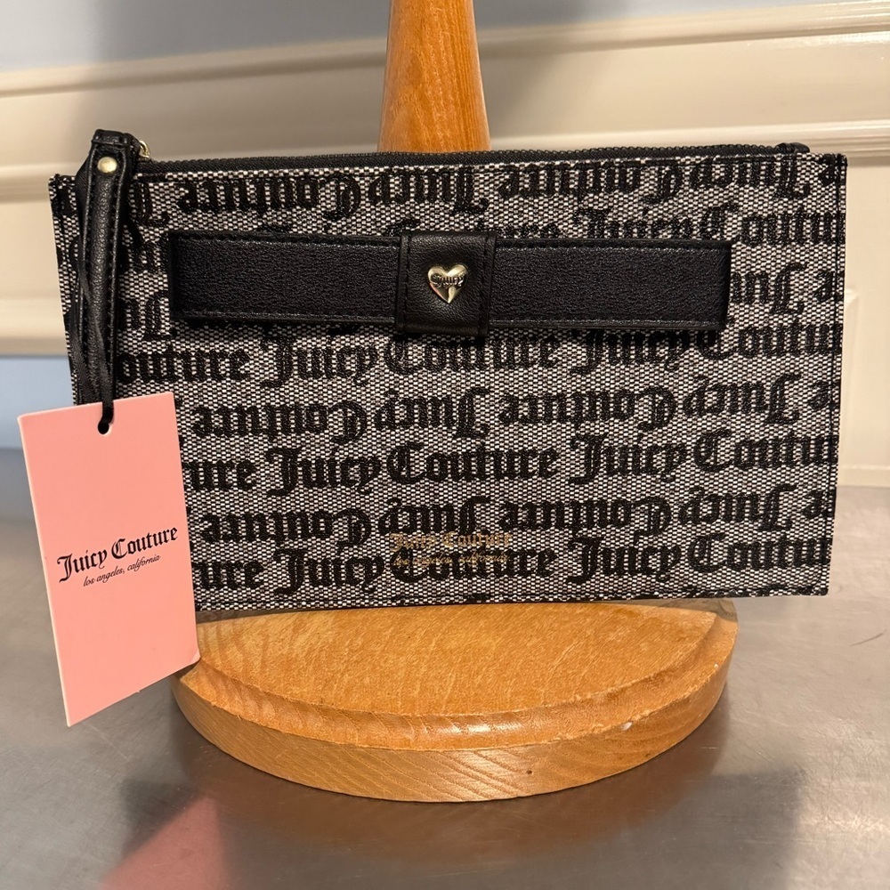 Juicy Couture Goth Stat Blk Peek a Bow wristlet